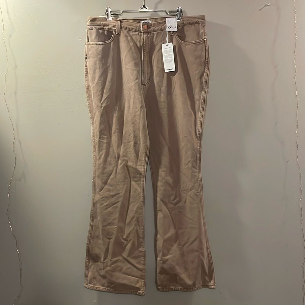 NWT Wrangler Earthwash Jeans